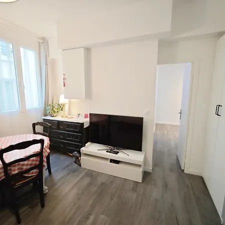 Notre Dame In Latin Quarter Stylish Flat For 6 Lägenhet *