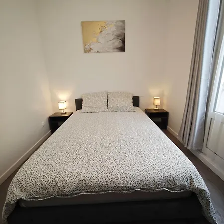 Lägenhet Notre Dame In Latin Quarter Stylish Flat For 6