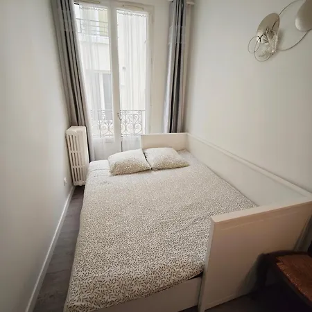 Notre Dame In Latin Quarter Stylish Flat For 6 Paris